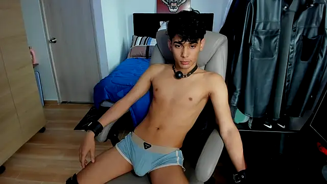 AliottTwink Adlı Modelin Web Kamerası Şovu