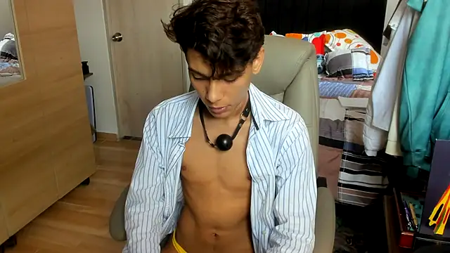 Онлайн чат XXX AliottTwink