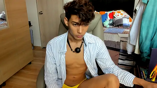 Show de AliottTwink na webcam