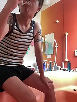 REIJI0323 Show in webcam