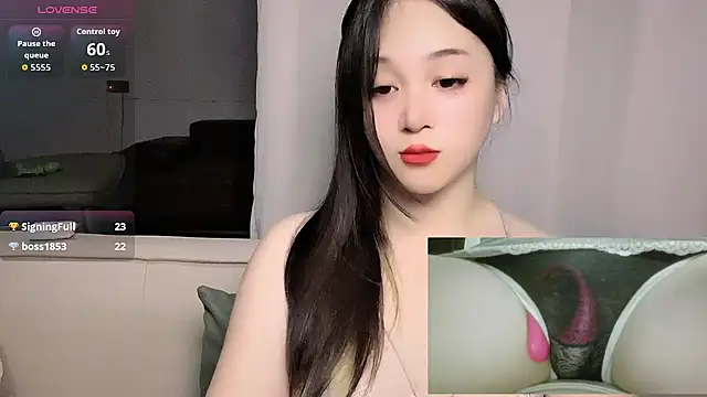woaiqinqin Adlı Modelin Canlı XXX Sohbeti