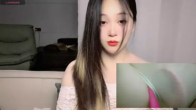 woaiqinqin's Live XXX Chat