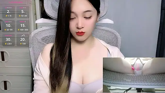 woaiqinqin Adlı Modelin Canlı XXX Sohbeti