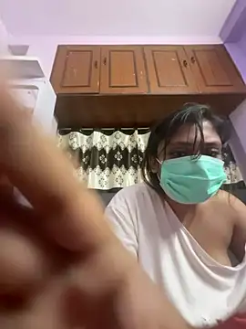Webkamerová show Yourhornynightmare