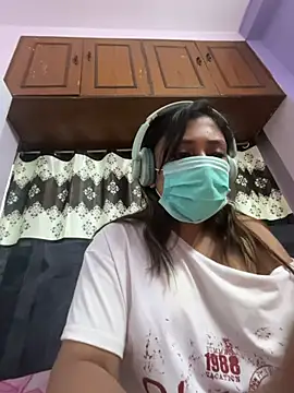 Yourhornynightmare ওয়েবক্যাম শো