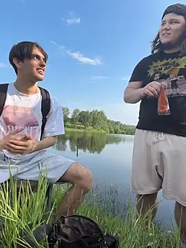 Pokazy przed kamerką – desiredude9