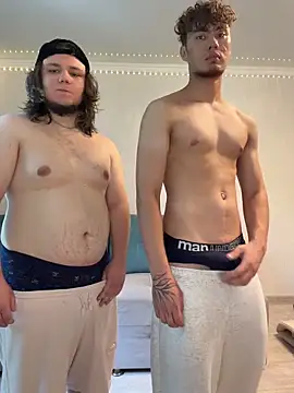 desiredude9 webcam show