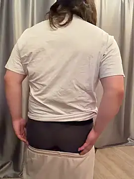 desiredude9 Show in webcam