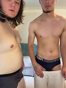 Show modela desiredude9 na web-kameri