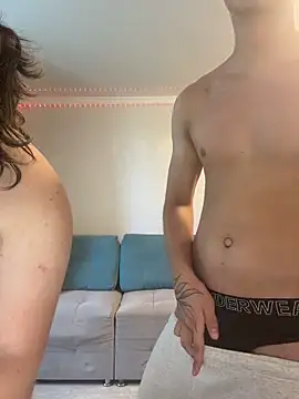 desiredude9 Show Webcam