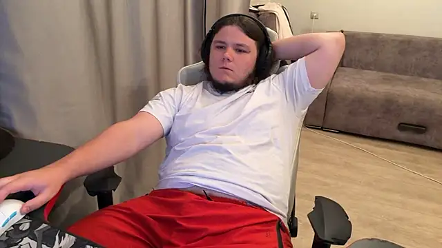 desiredude9 webcam show