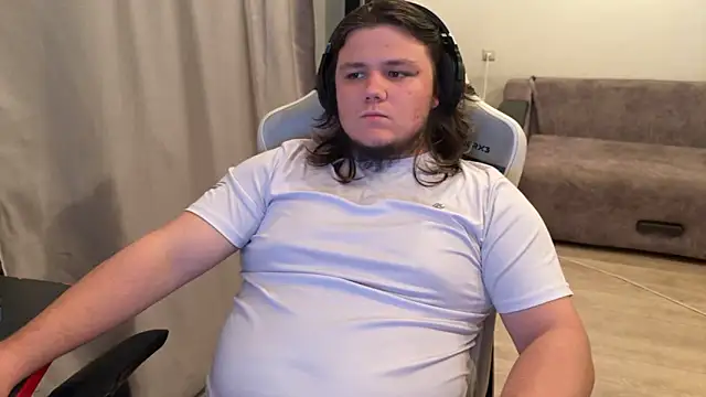 desiredude9 Show Webcam