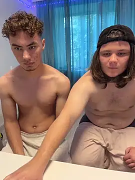 desiredude9 Webcam Show