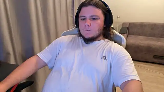 desiredude9 webcam show