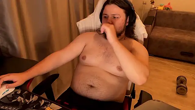Pokazy przed kamerką – desiredude9