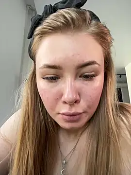 Chat +18 de _Leya_ ao vivo