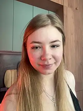 _Leya_ élő XXX-chatje