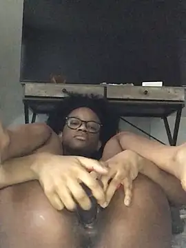 conniesweetz webcam show
