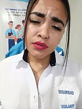 MAYE__13's Live Chat Room