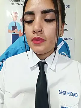 MAYE__13 Adlı Modelin Canlı XXX Sohbeti