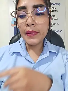 Show de MAYE__13 na webcam