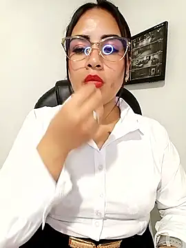 MAYE__13's Webcam Show