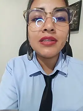 MAYE__13 Adlı Modelin Web Kamerası Şovu
