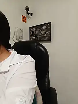 MAYE__13 Webcam-Show