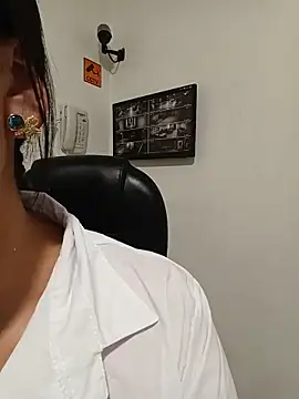 MAYE__13 Webcam-Show