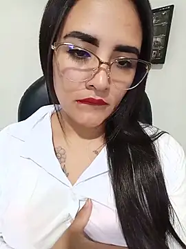 MAYE__13 webcam show