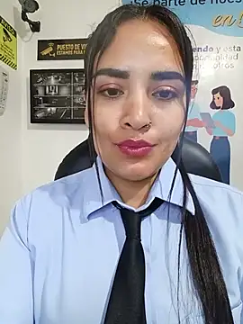 MAYE__13 Pertunjukan Webcam
