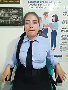 MAYE__13n Webbikameraesitys