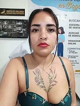 Show de MAYE__13 na webcam