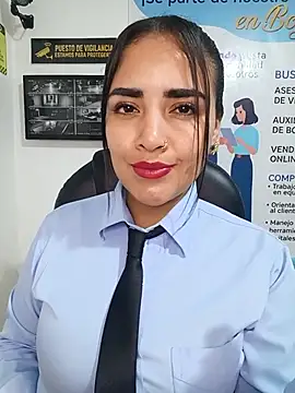 Show de MAYE__13 na webcam