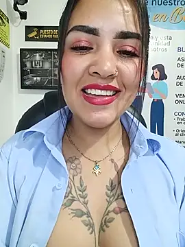 Chat +18 de MAYE__13 ao vivo
