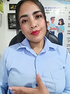 MAYE__13 Pertunjukan Webcam