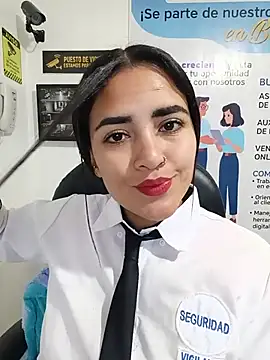 MAYE__13 Webcam-Show