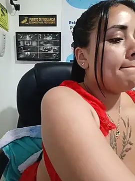 MAYE__13 Pertunjukan Webcam