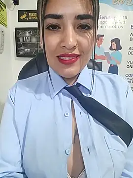 MAYE__13n Webbikameraesitys