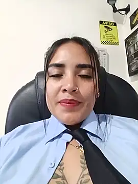 Show de MAYE__13 na webcam