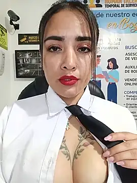 MAYE__13's Webcam Show