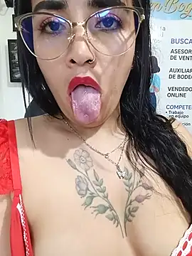 MAYE__13 Pertunjukan Webcam
