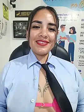 הופעת וובקאם של MAYE__13