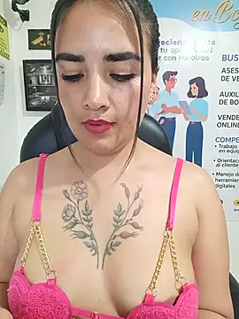 MAYE__13 Adlı Modelin Web Kamerası Şovu