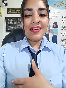 MAYE__13 Webcam Show