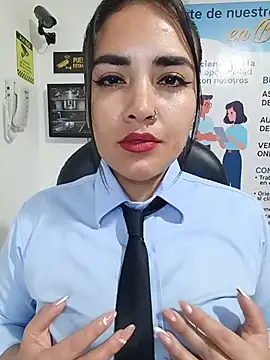 MAYE__13 Pertunjukan Webcam