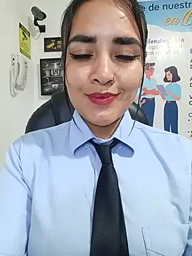 MAYE__13 Show Webcam