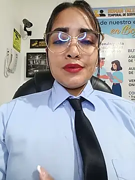 MAYE__13 webcam show