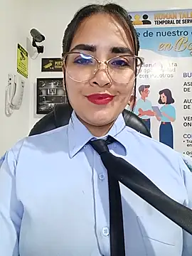 Show de MAYE__13 na webcam