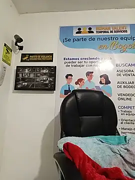 MAYE__13 Pertunjukan Webcam